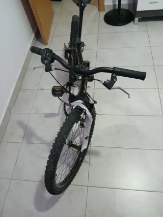 Bicicleta Rockrider RR 5.0 Nera