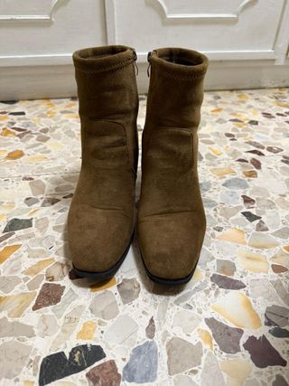 Stivaletti marroni con tacco