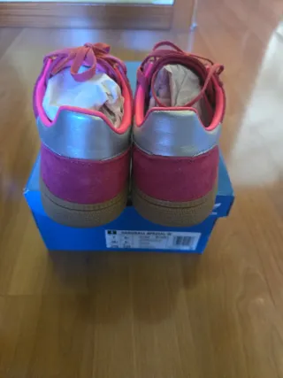 Zapatillas Adidas Handball Rosa y Amarillo