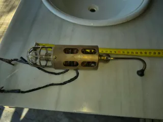 Lámpara antigua latón con pinzas