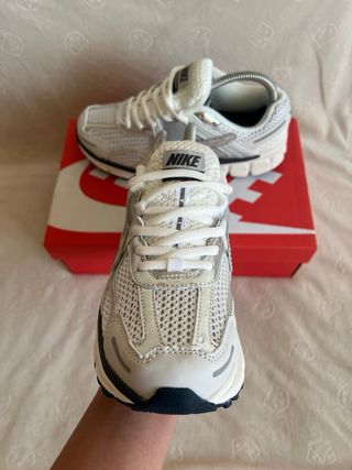 Zapatillas Nike Zoom Vomero 5 Sin estrenar