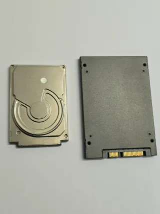 Pack 2 Discos Duros: Toshiba 1.8 60GB + SSD Kingst