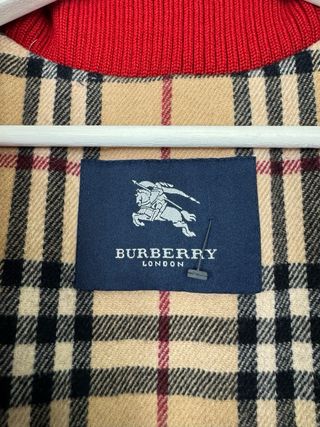 Chaqueta Burberry Clásica Impermeable Retro Roja