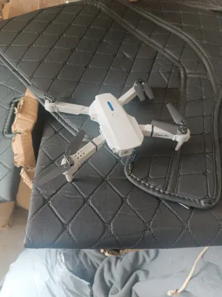 Dron plegable con control remoto