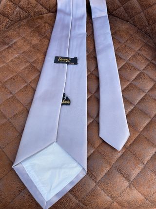 Corbata gris lisa satinada