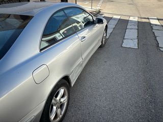Mercedes-Benz  CLK 2002