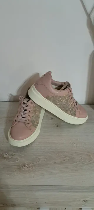 Guess Scarpe Donna Rosa/Beige Pizzo