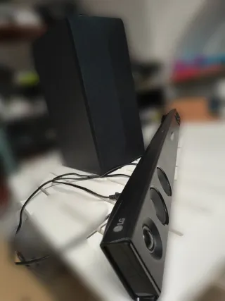 Soundbar LG con Subwoofer Nero