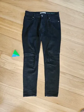 Pantalón vaquero negro Mango