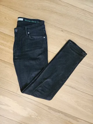 Pantalón vaquero negro Mango