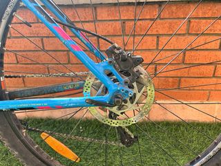 Bicicleta Trek Xcaliber 7 Azul en muy buen estado.