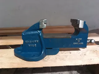 Tornillo de banco PARAMO HEAVY DUTY