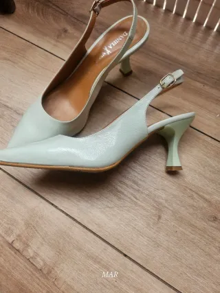 Zapatos slingback Andrea Vera