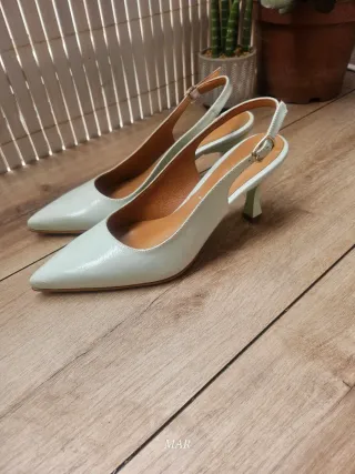 Zapatos slingback Andrea Vera