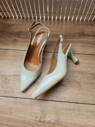 Zapatos slingback Andrea Vera