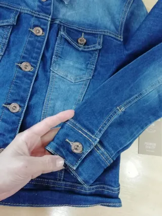 Chaqueta vaquera elástica Talla M