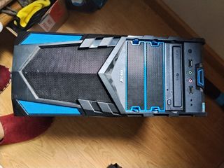 Scatola del computer OKI e un'altra