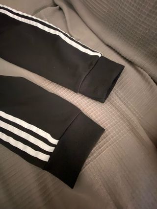 Pantalón de chándal Adidas negro