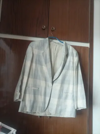 Chaqueta entretiempo con bolsillos