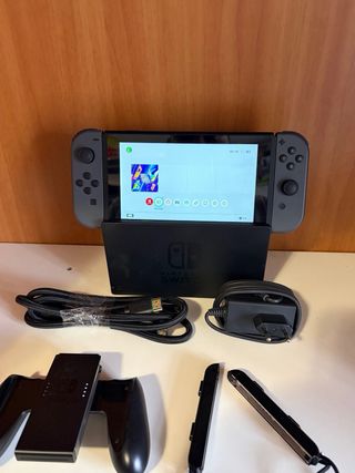 Nintendo Switch Console + Accessori