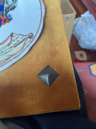 Piatto decorativo stemma familiare Alvarez