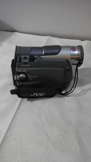 Videocámara JVC GR-D20E Mini DV Plata