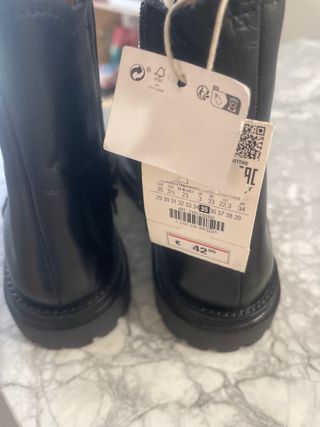 Botas Zara niña piel negras sin estrenar