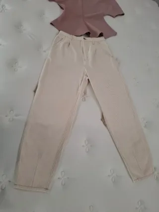 Pantalones Stradivarius beige