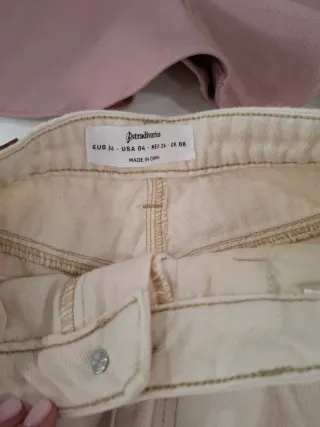 Pantalones Stradivarius beige