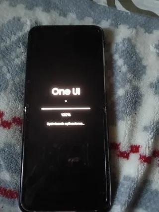 Samsung Z Flip 3 beige e Nero come nuovo