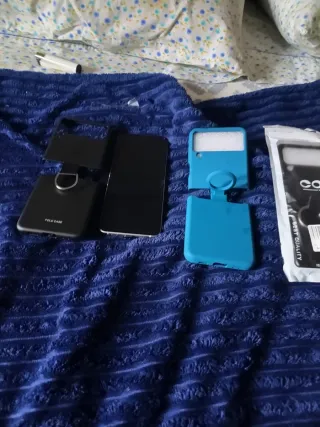 Samsung Z Flip 3 beige e Nero come nuovo