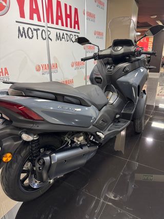 YAMAHA TRICITY 300