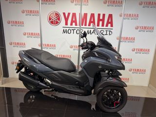YAMAHA TRICITY 300