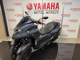 YAMAHA TRICITY 300