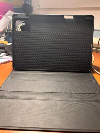 Tablet Lenovo 11 con Teclado y Funda