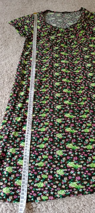 Abito floreale nero e verde taglia XL