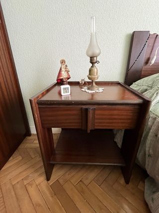 Dormitorio madera oscura