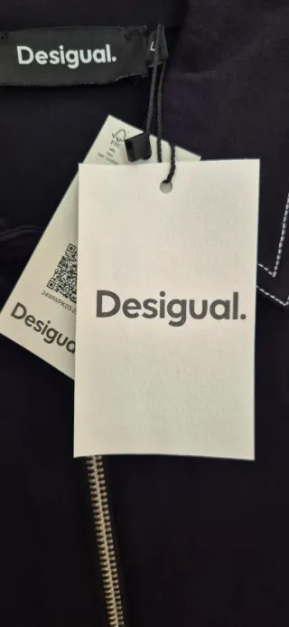 Mono negro mujer a estrenar