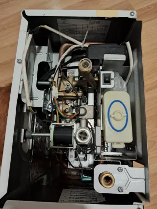 Calentador Ariston 11L Gas Butano Bajo NOx