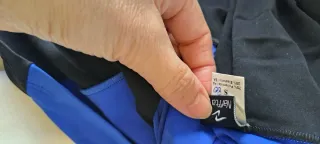 Vestido deportivo Naffta negro y azul