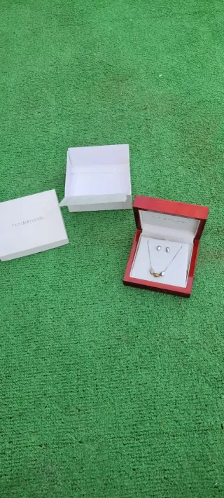 Conjunto Collar y Pendientes Hot Diamonds