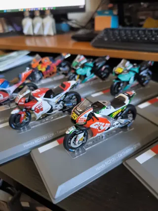 Lote 8 Motos MotoGP 1:18