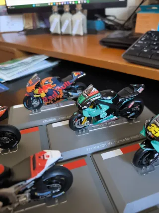 Lote 8 Motos MotoGP 1:18