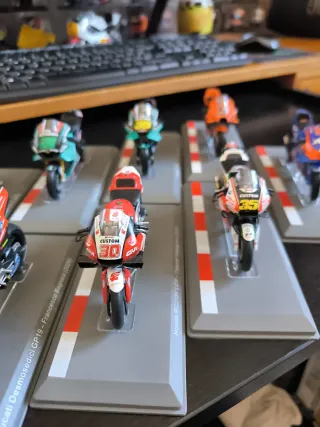 Lote 8 Motos MotoGP 1:18
