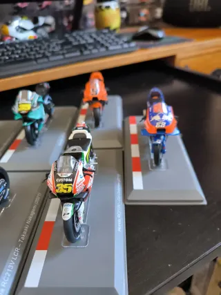 Lote 8 Motos MotoGP 1:18