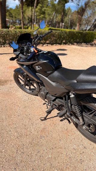 Honda CBF 125 Negra