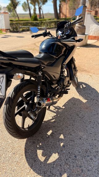 Honda CBF 125 Negra