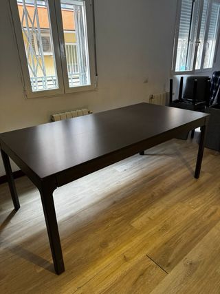 Mesa de comedor de madera oscura 6 personas