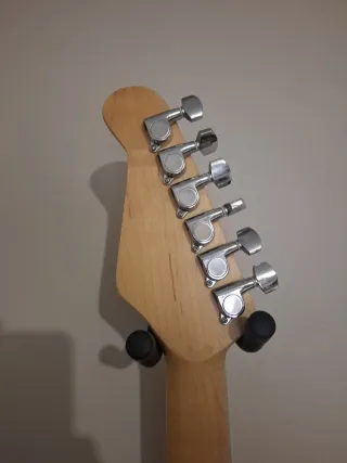 Guitarra Eléctrica Roja