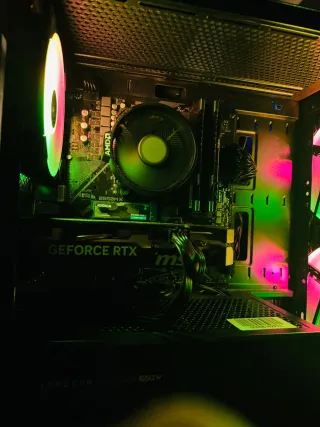 PC Gaming Ryzen 5 5500 RTX 5060 32GB RAM 1TB SSD